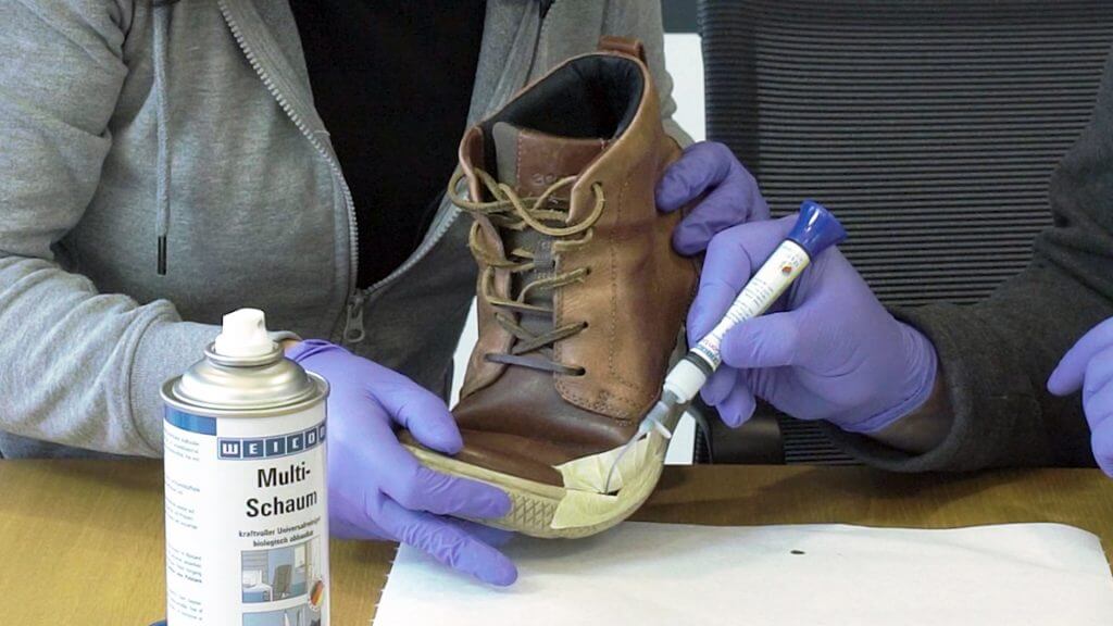 Klej cyjanoakrylowy do naprawy buta